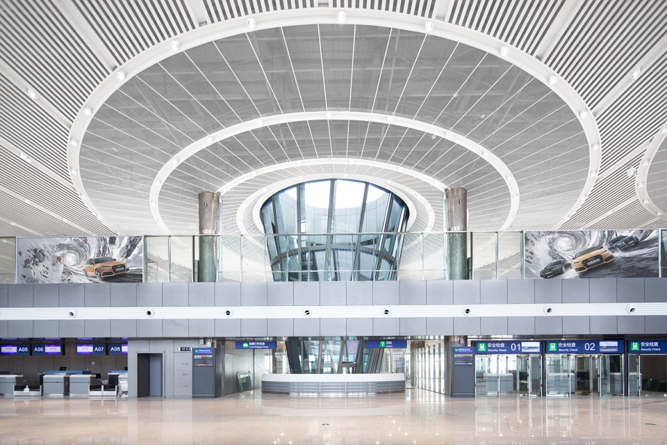 15.1.一层出发安检区Interior-Design-Of-Shangrao-Sanqingshan-Airport-by-GRAND-WISDOM-960x640.jpg